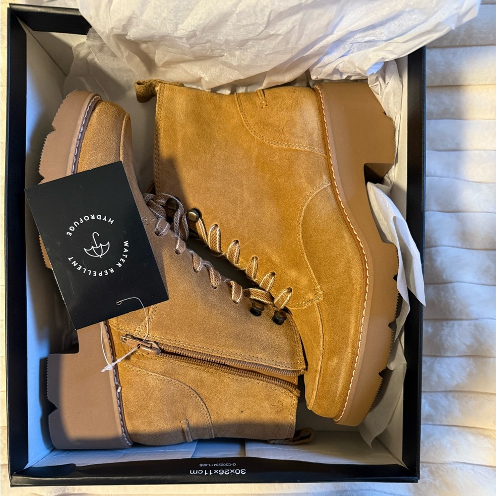 Naturalizer Dara boots